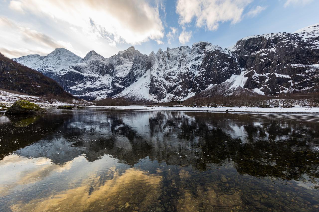 Grand Hotel - By Classic Norway Hotels Andalsnes Bagian luar foto