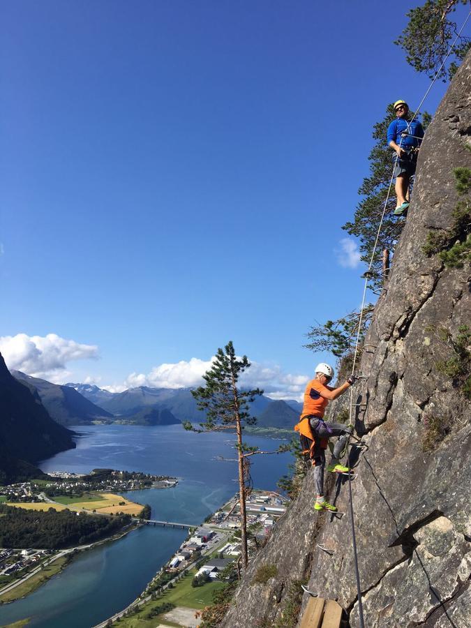 Grand Hotel - By Classic Norway Hotels Andalsnes Bagian luar foto